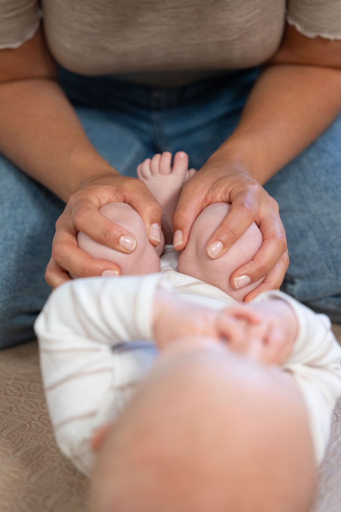 Babymassage og babyosteopati med Mie Lindholms kyndige hænder