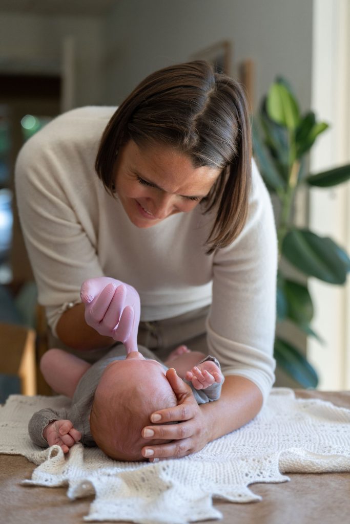 Som osteopatisk babybehandler kan Mie Lindholm gøre en stor forskel.